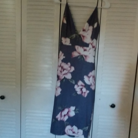 A Dress - Picture 2 of 2